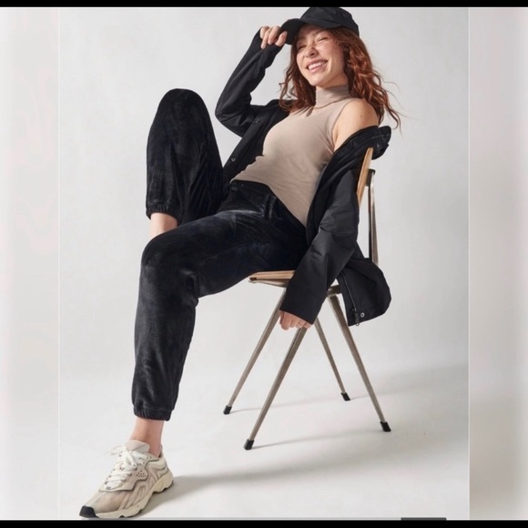 Athleta Double Cozy Karma Recover Jogger size XS velour - Picture 3 of 16